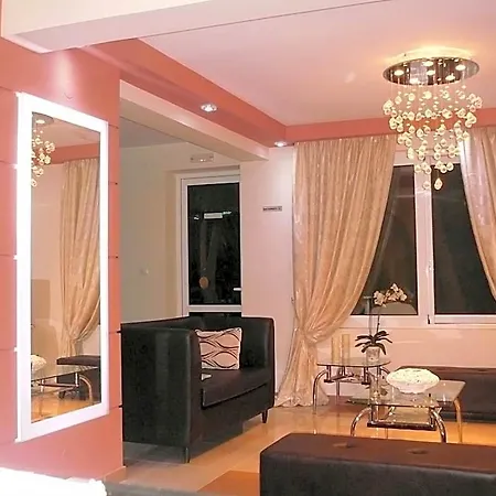 Avra فندق 2*